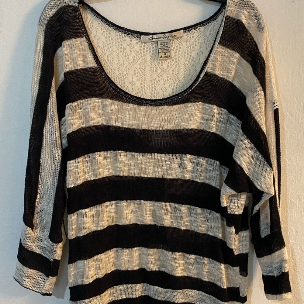 White and black stripe long sleeve